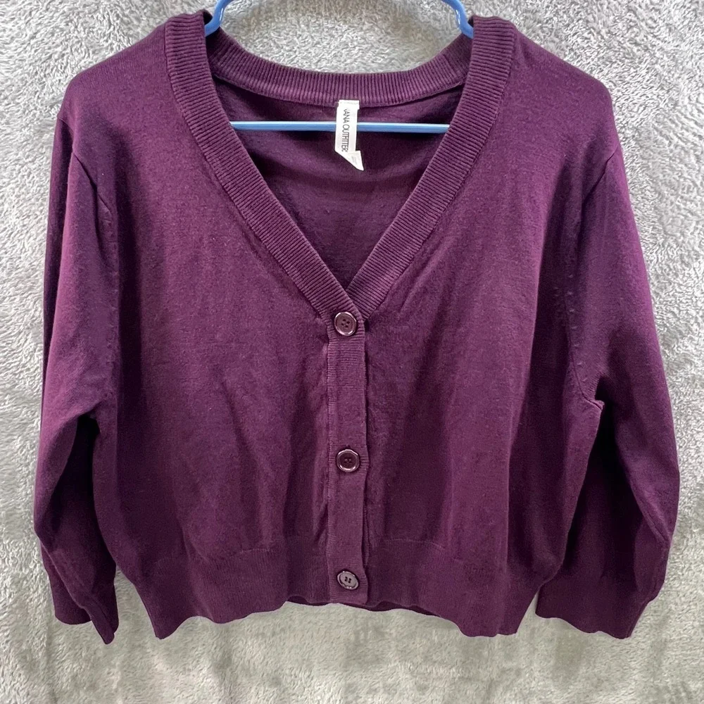 Zenana Outfitters 1X Purple V-Neck Button‎ Front Cardigan Layering Spring Fall